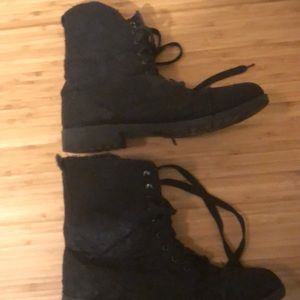 Boots with lace design. Size 11